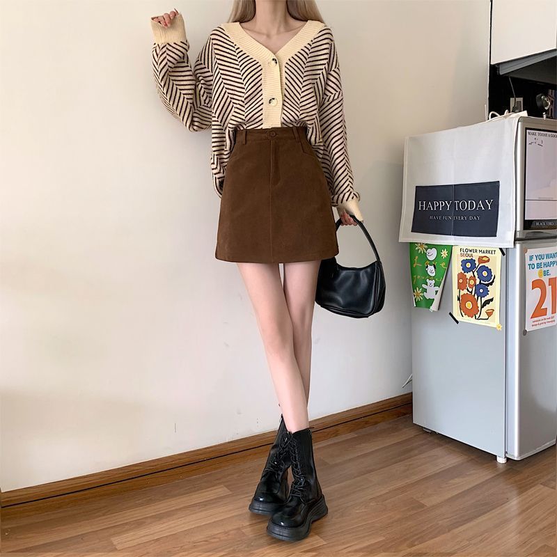 Fat mm プラスサイズ女性用コーデュロイ Aラインスカート、秋、新デザイン、ハイウエスト、ブラック、スリム、ヒップにぴったり合うショートスカート