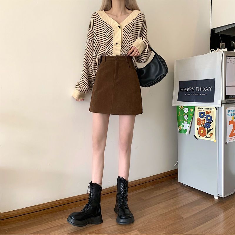 Fat mm プラスサイズ女性用コーデュロイ Aラインスカート、秋、新デザイン、ハイウエスト、ブラック、スリム、ヒップにぴったり合うショートスカート