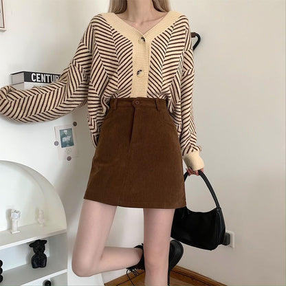 Fat mm プラスサイズ女性用コーデュロイ Aラインスカート、秋、新デザイン、ハイウエスト、ブラック、スリム、ヒップにぴったり合うショートスカート