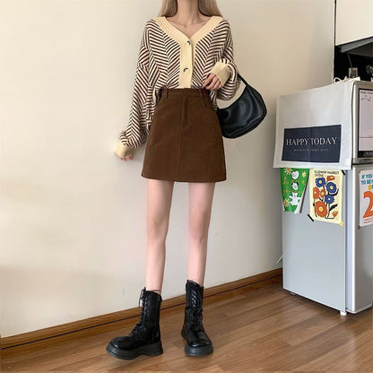Fat mm プラスサイズ女性用コーデュロイ Aラインスカート、秋、新デザイン、ハイウエスト、ブラック、スリム、ヒップにぴったり合うショートスカート