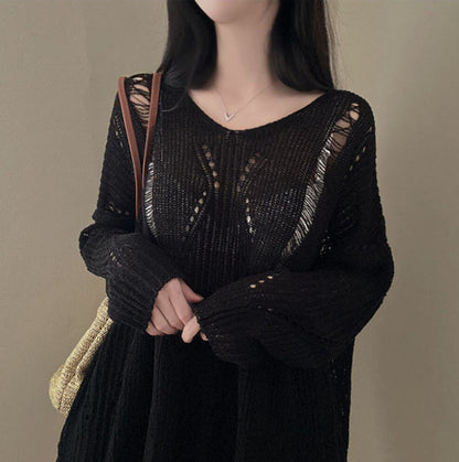 涼しさも、抜け感も。大人のための軽やかニット。