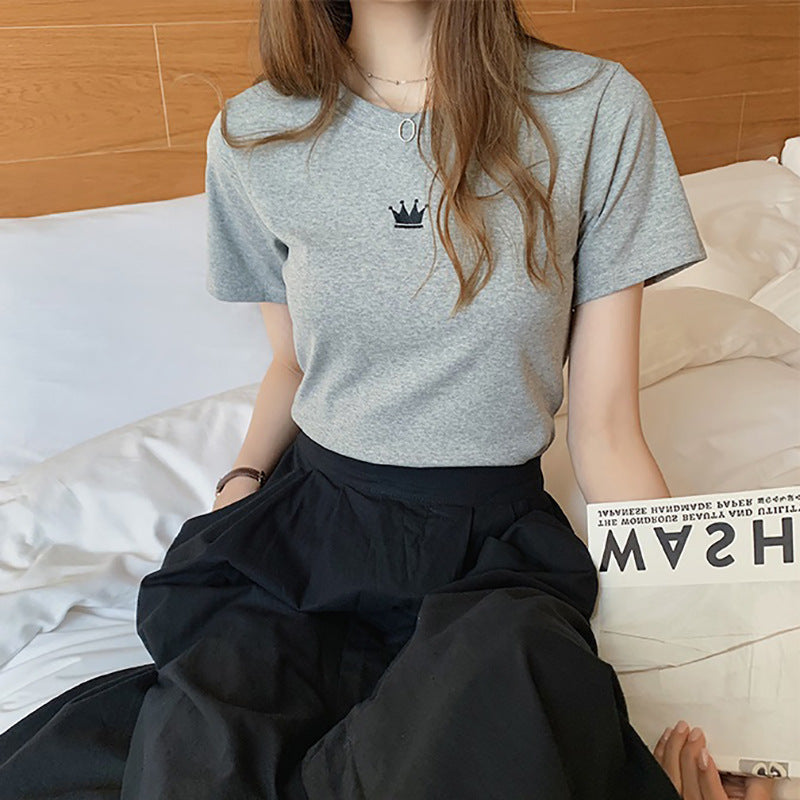 レディース スリム ラウンドネック半袖Tシャツ王冠刺繍